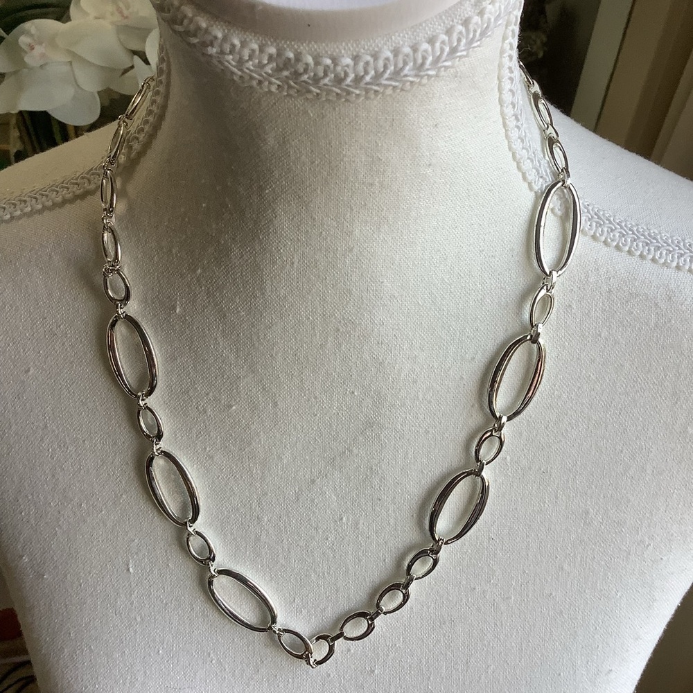 Three Trifari Silvertone Necklaces - Picture 3 of 14